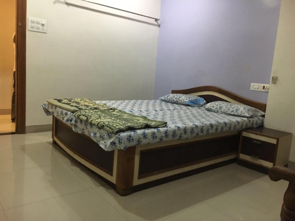 Hotel Sairaj Palace Shirpur Extérieur photo